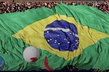 A virada, nas ruas e nas redes