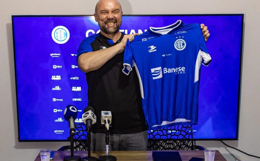 Ademir Fesan é apresentado como técnico do Confiança, mira títulos e time brigador