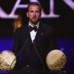 Beckham parabeniza Kane por Bola de Ouro com foto de infância do atacante ao lado da atual esposa