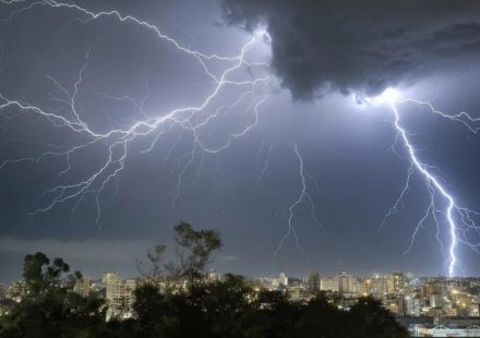 Calor pode trazer temporais com vendavais no final desta semana
