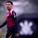 Clima em elenco do Corinthians tem choro de Matheuzinho e preocupação com rebaixamento