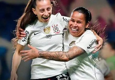 Corinthians goleia Dragonas e avança à semifinal da Libertadores Feminina