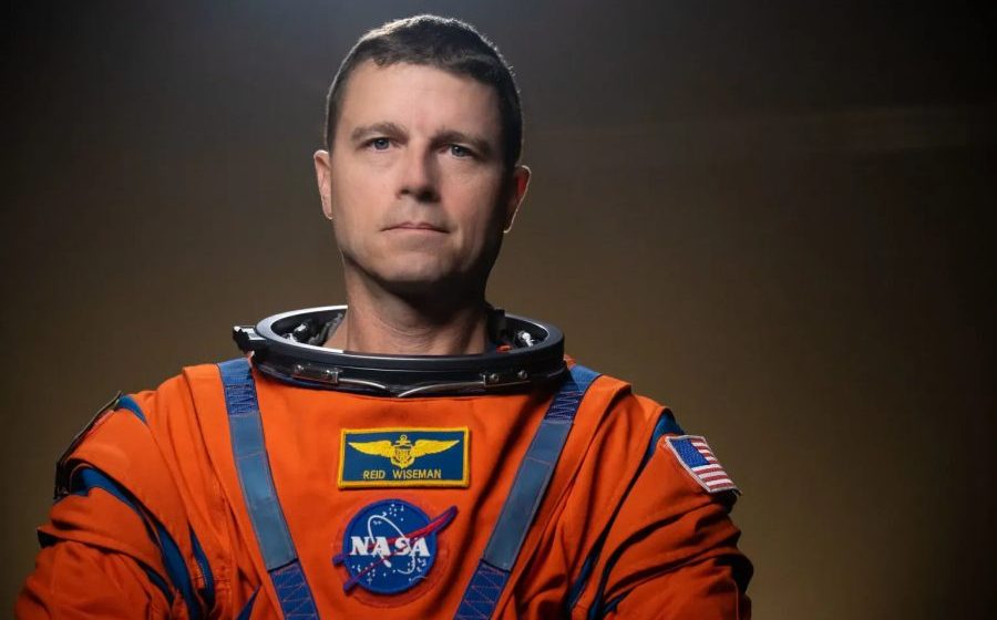 'É surreal': astronautas da Artemis II relatam experiência de observar o lado oculto da Lua