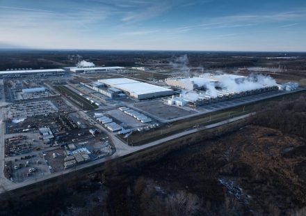 Google vai pagar a quem usar menos energia elétrica para aproveitar as sobras em seus data centers