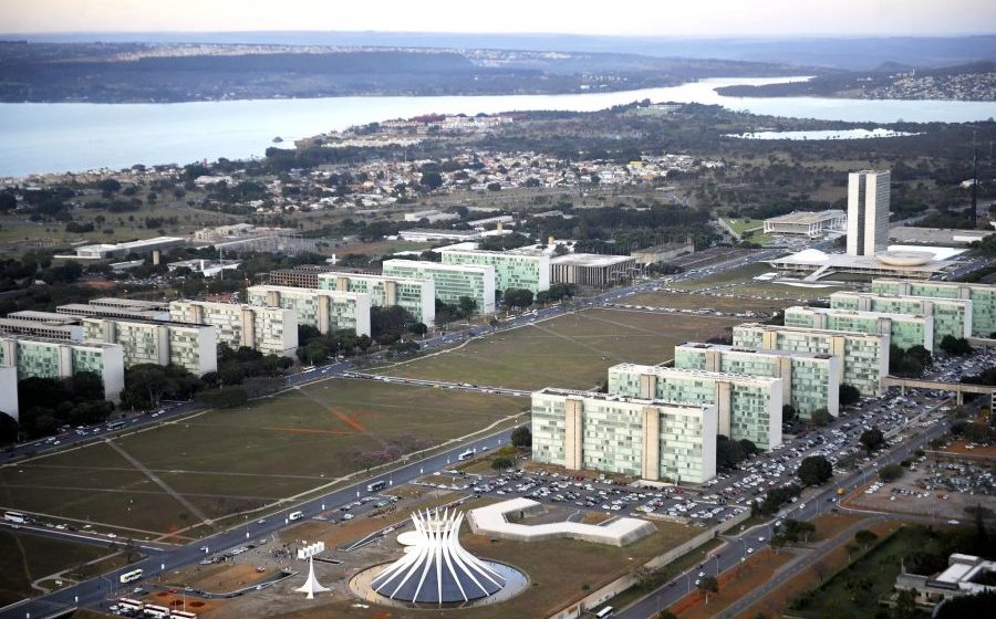 Governo federal transfere ponto facultativo do Dia do Servidor Público para 30 de outubro