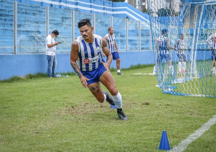 Lateral-direito Tony Maraial continua no Sergipe para a temporada de 2027