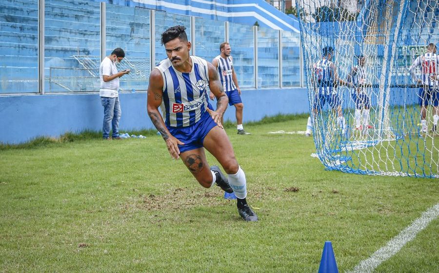 Lateral-direito Tony Maraial continua no Sergipe para a temporada de 2027