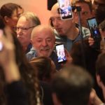 Lula agradece votos e diz que teve de vencer intromissão vinda de fora