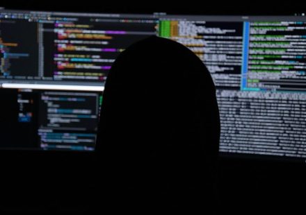 O que é PHP e a falha grave de segurança detectada por IA que tirou sites do ar