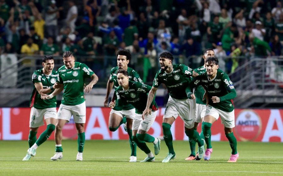 Paulinho termina jogo mancando e preocupa Abel no Palmeiras: "Tenho fé que não seja nada"