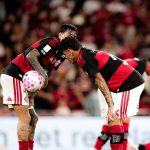 Recusa de Bruno Henrique e conversa com Pulgar: como foi a decisão de Carrascal bater o pênalti no Flamengo