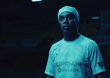 Ronaldinho Gaúcho já tem data pra estrear pelo Ravenna, da terceira divisão italiana
