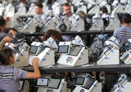 TRE-RJ define urnas que serão auditadas no segundo turno