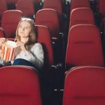 Valor de ingresso e da pipoca é a maior barreira para público ir ao cinema