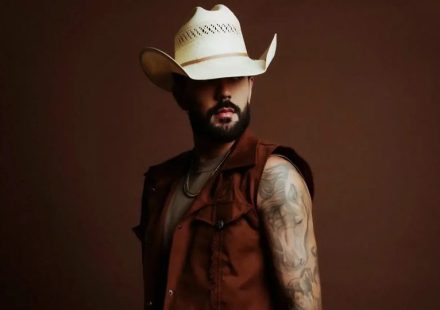 Voz do agro pop, Luan Pereira tenta um link com sertanejo tradicional ao gravar o álbum audiovisual 'Eu te amo rodeio'